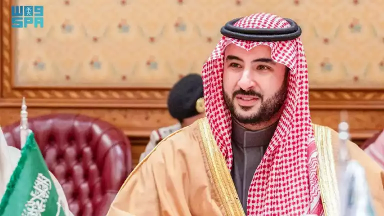 إعلام سعودي يكشف سبب زيارة وزير الدفاع إلى إيران